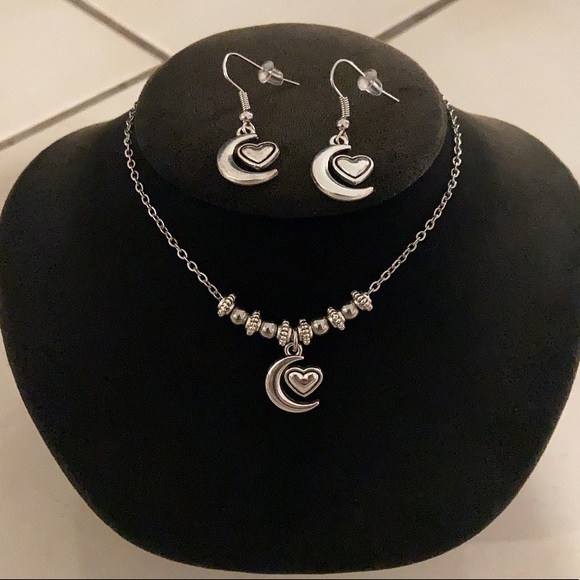 🔴 SALE ! red dot items are 2 for $25 . Bundle more than 3 and its $10 each 🙂 - Picture 8 of 11